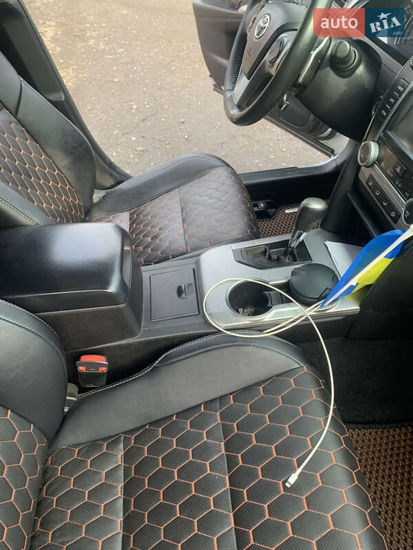 Седан Toyota Camry 2014 в Харькове фото 12 Седан Toyota Camry 2014 в Харькове