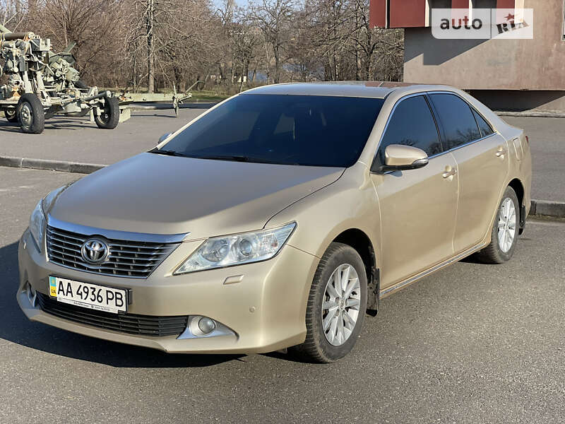 Toyota Camry 2012