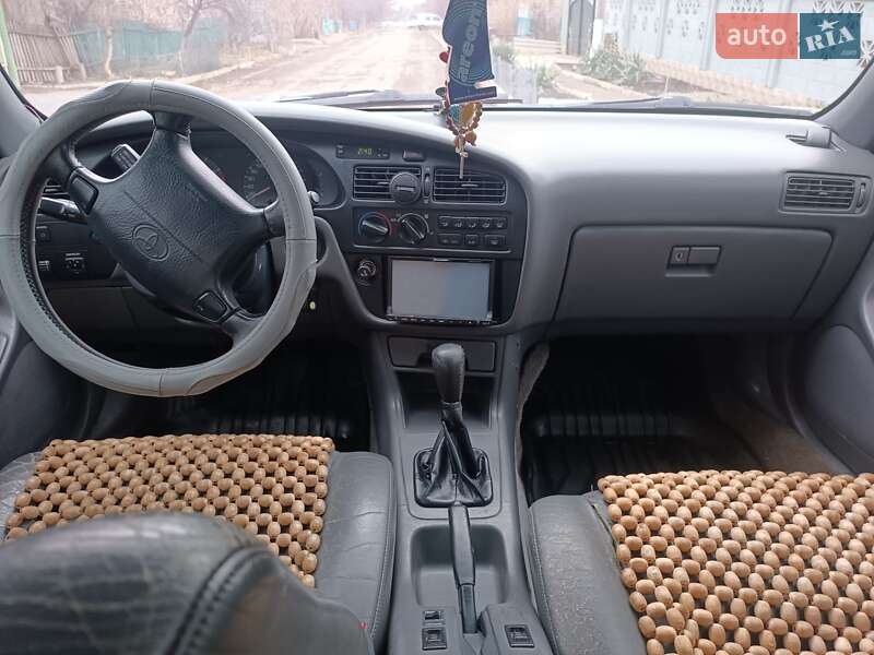 Седан Toyota Camry 1994 в Доманевке