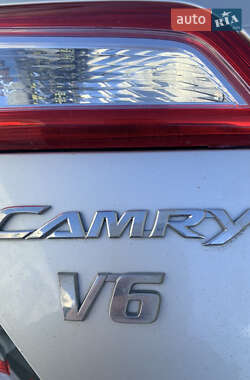 Седан Toyota Camry 2014 в Харкові