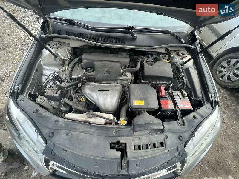 Седан Toyota Camry 2015 в Хмельницькому