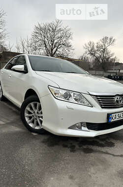 Седан Toyota Camry 2013 в Кропивницькому