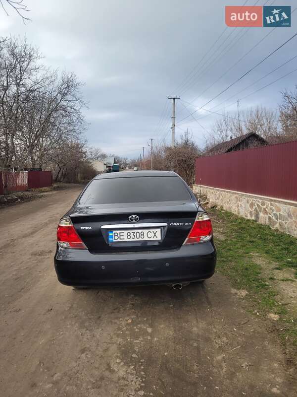 Седан Toyota Camry 2005 в Кривом Озере