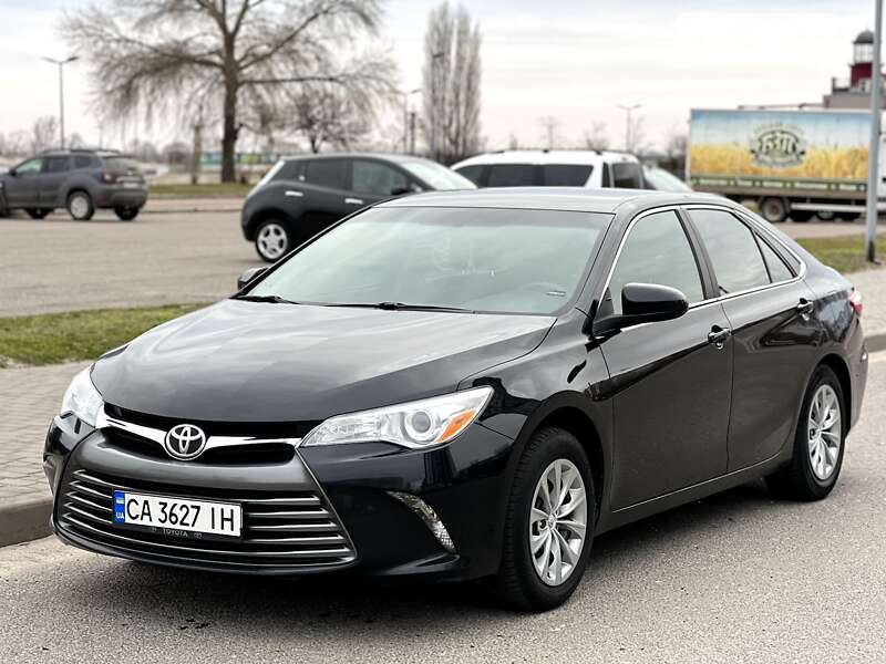 Седан Toyota Camry 2016 в Черкасах