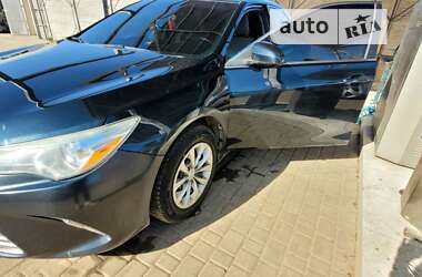 Седан Toyota Camry 2015 в Херсоне