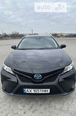 Седан Toyota Camry 2020 в Харькове