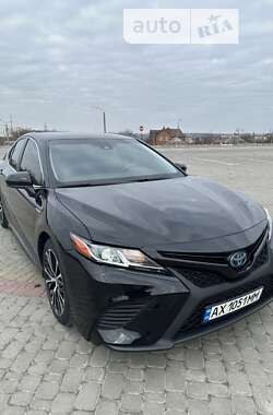 Седан Toyota Camry 2020 в Харькове