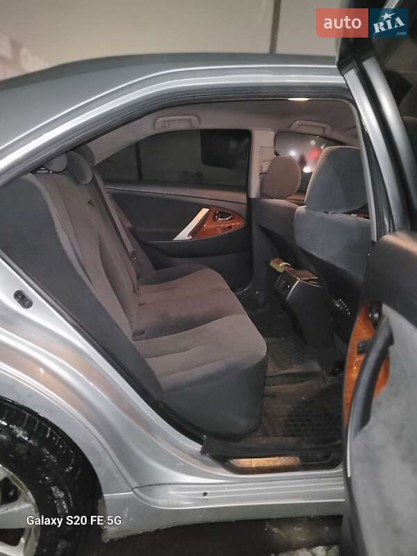 Седан Toyota Camry 2008 в Киеве