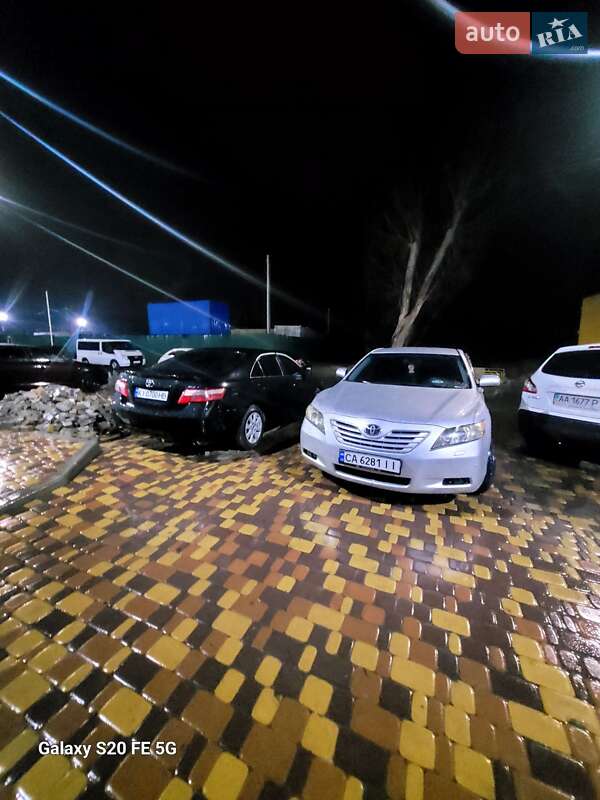 Седан Toyota Camry 2008 в Киеве