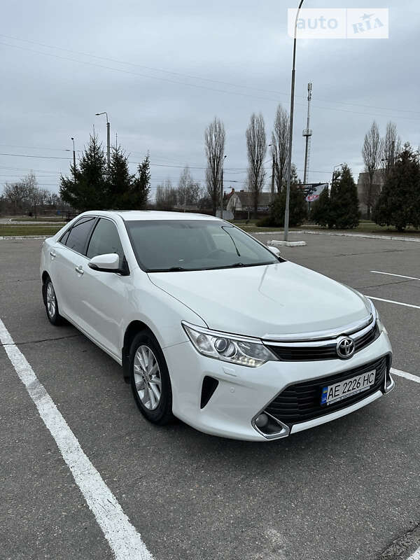 Седан Toyota Camry 2014 в Кременчуге