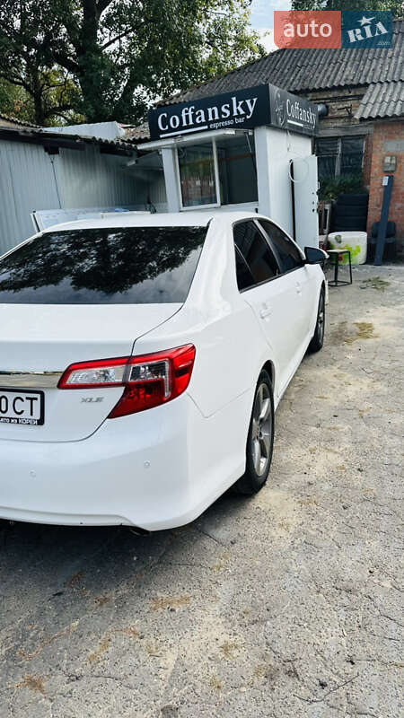 Седан Toyota Camry 2012 в Києві