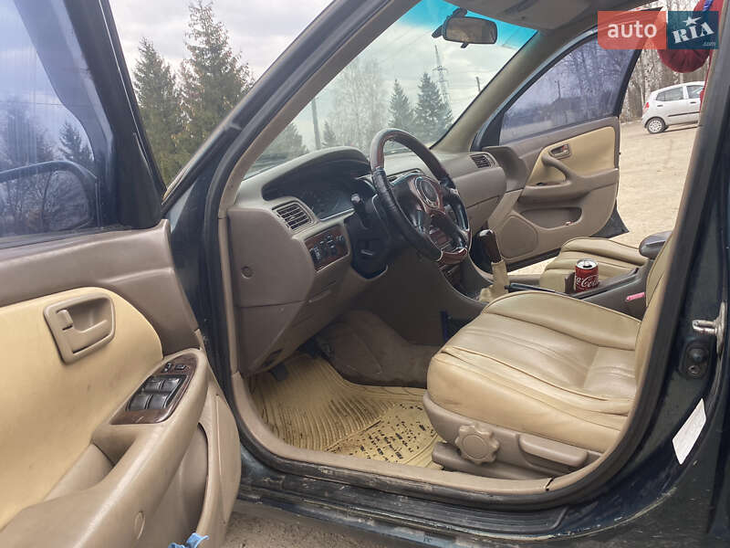 Седан Toyota Camry 1998 в Харькове