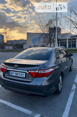 Седан Toyota Camry 2016 в Запоріжжі