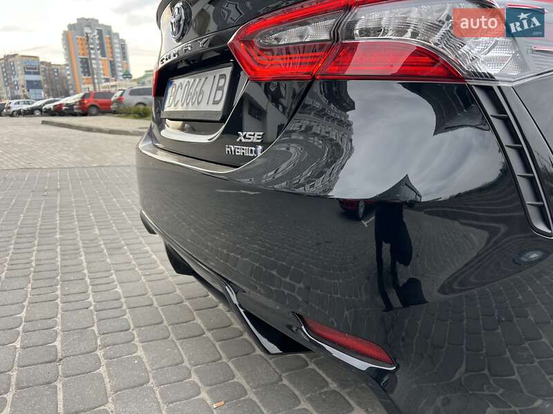 Седан Toyota Camry 2020 в Львове