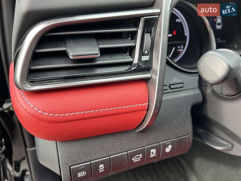 Седан Toyota Camry 2020 в Львове