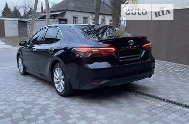 Седан Toyota Camry 2018 в Дніпрі