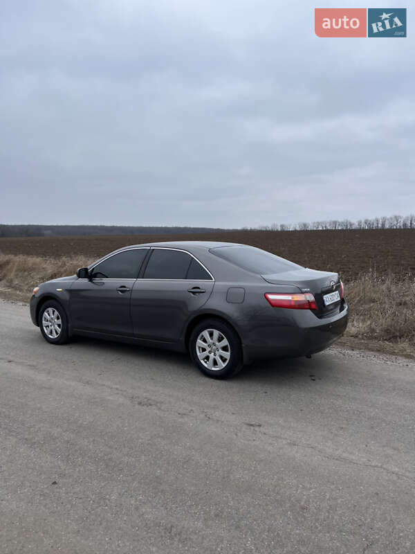 Седан Toyota Camry 2006 в Харькове