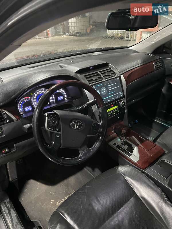 Седан Toyota Camry 2011 в Харкові