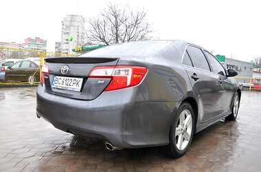 Седан Toyota Camry 2013 в Львове