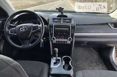 Седан Toyota Camry 2014 в Охтирці