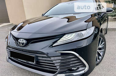 Седан Toyota Camry 2021 в Днепре