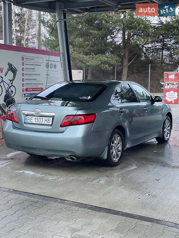 Седан Toyota Camry 2010 в Миколаєві