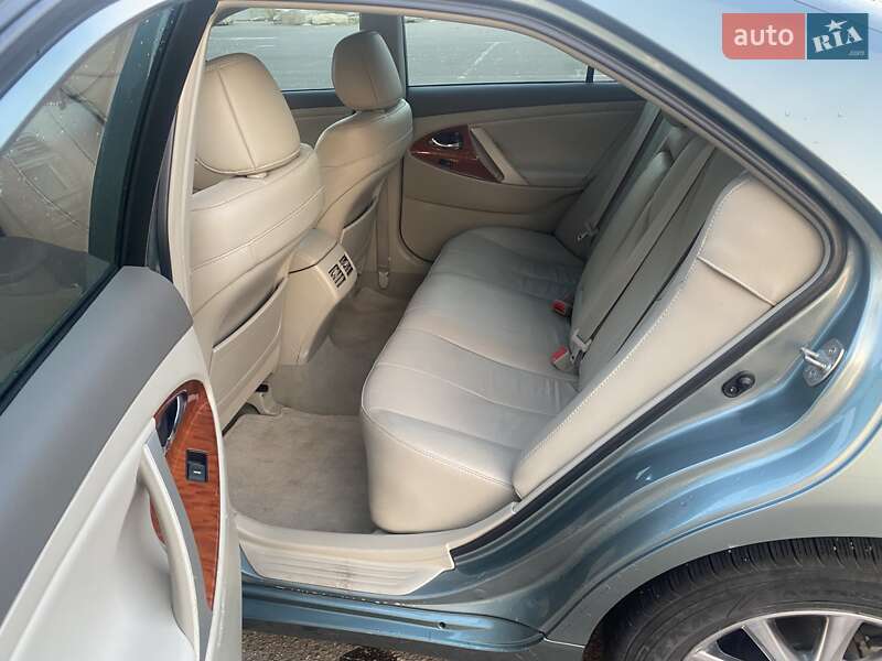 Седан Toyota Camry 2010 в Миколаєві