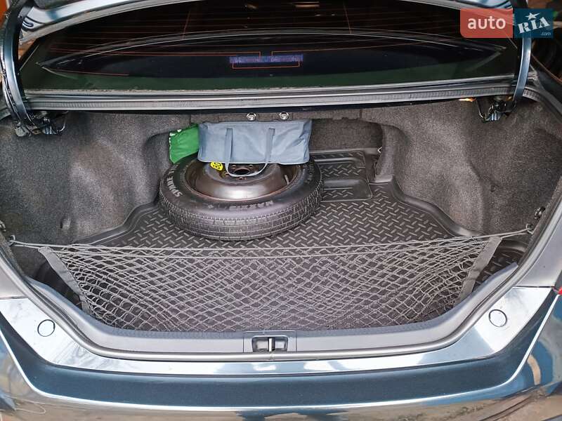 Седан Toyota Camry 2011 в Харкові