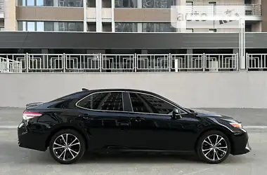 Toyota Camry 2020