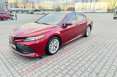 Седан Toyota Camry 2019 в Слов'янську