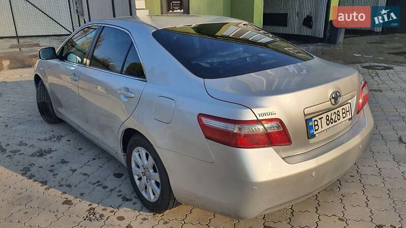 Седан Toyota Camry 2008 в Черновцах