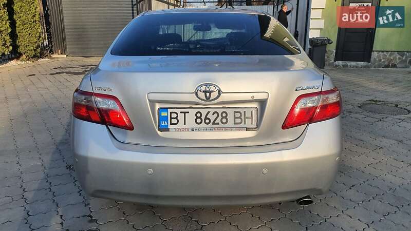 Седан Toyota Camry 2008 в Черновцах