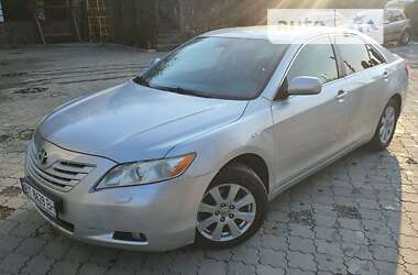 Седан Toyota Camry 2008 в Черновцах