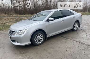 Седан Toyota Camry 2012 в Львове