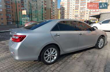 Седан Toyota Camry 2011 в 