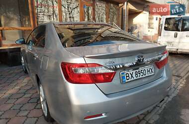 Седан Toyota Camry 2011 в 