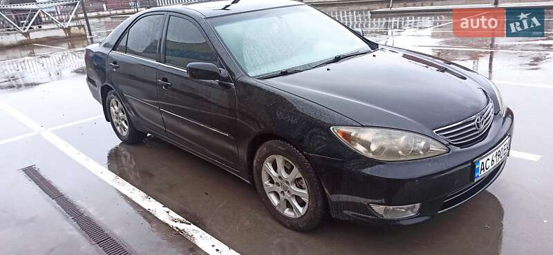 Седан Toyota Camry 2005 в Львові