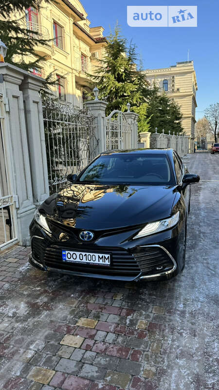 Седан Toyota Camry 2023 в Одессе