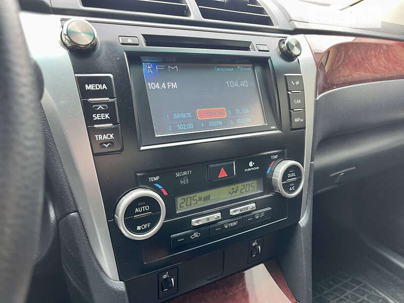 Седан Toyota Camry 2011 в Каменском