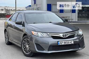 Седан Toyota Camry 2014 в Запорожье