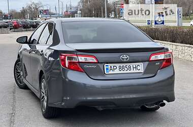 Седан Toyota Camry 2014 в Запоріжжі