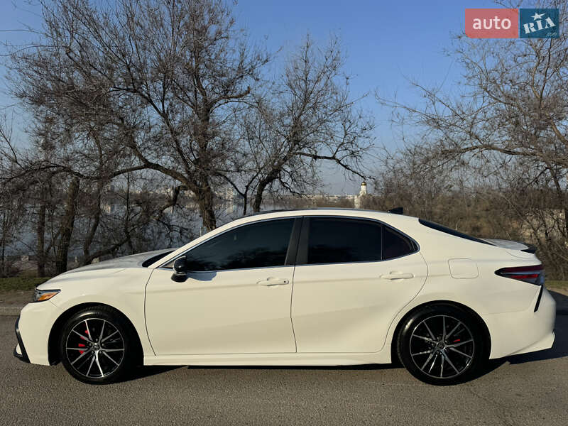 Седан Toyota Camry 2021 в Днепре фото 3 Седан Toyota Camry 2021 в Днепре