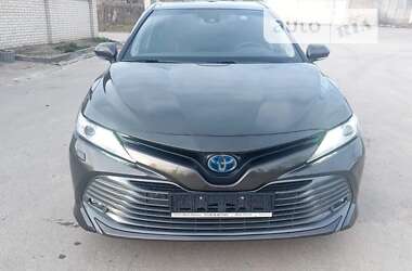 Седан Toyota Camry 2019 в Виннице