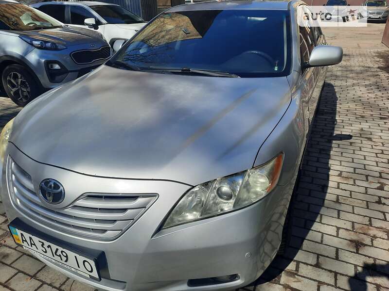 Седан Toyota Camry 2008 в Києві