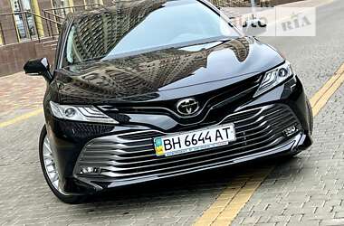 Седан Toyota Camry 2017 в Одессе