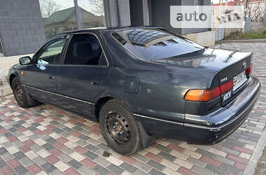 Седан Toyota Camry 1998 в Одессе