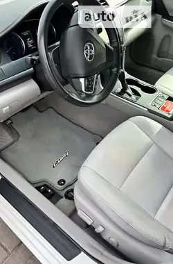 Toyota Camry 2016