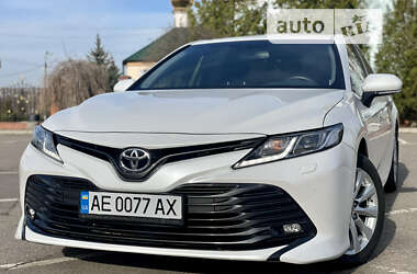 Седан Toyota Camry 2020 в Кривом Роге