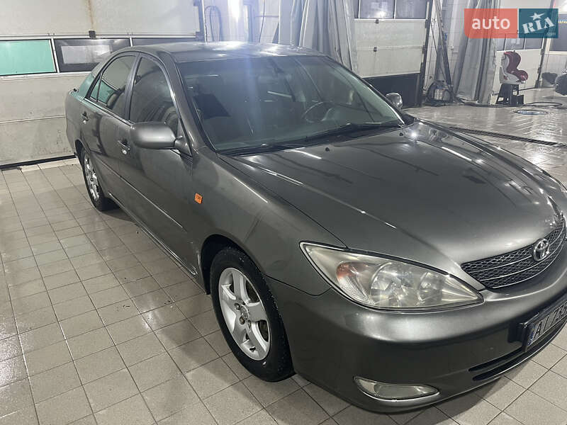 Седан Toyota Camry 2001 в Києві