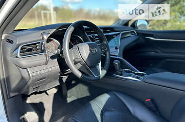 Седан Toyota Camry 2018 в 